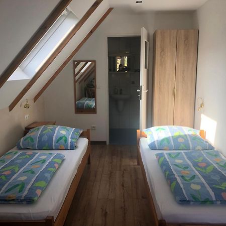Dom Pod Sosnami Bed and Breakfast Mielno  Buitenkant foto