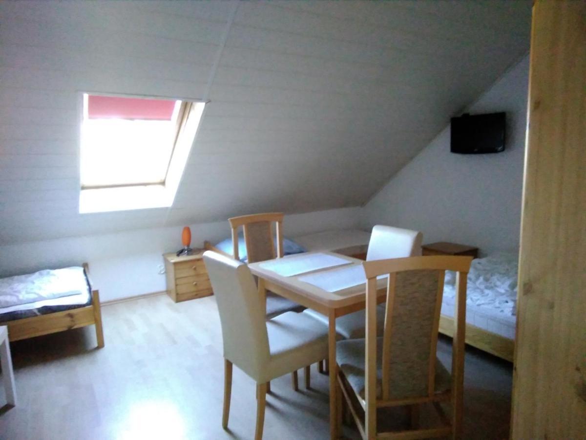 Dom Pod Sosnami Bed and Breakfast Mielno  Buitenkant foto