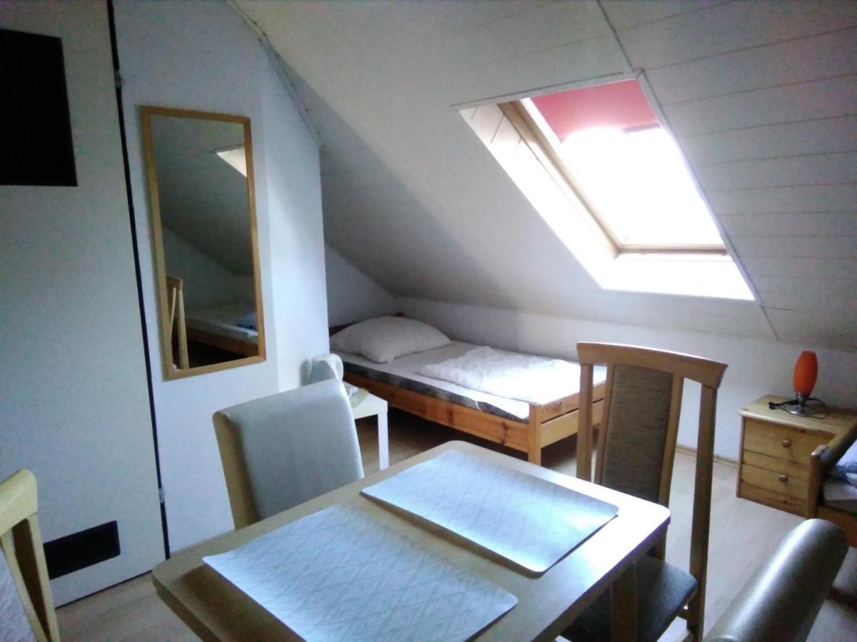 Dom Pod Sosnami Bed and Breakfast Mielno  Buitenkant foto