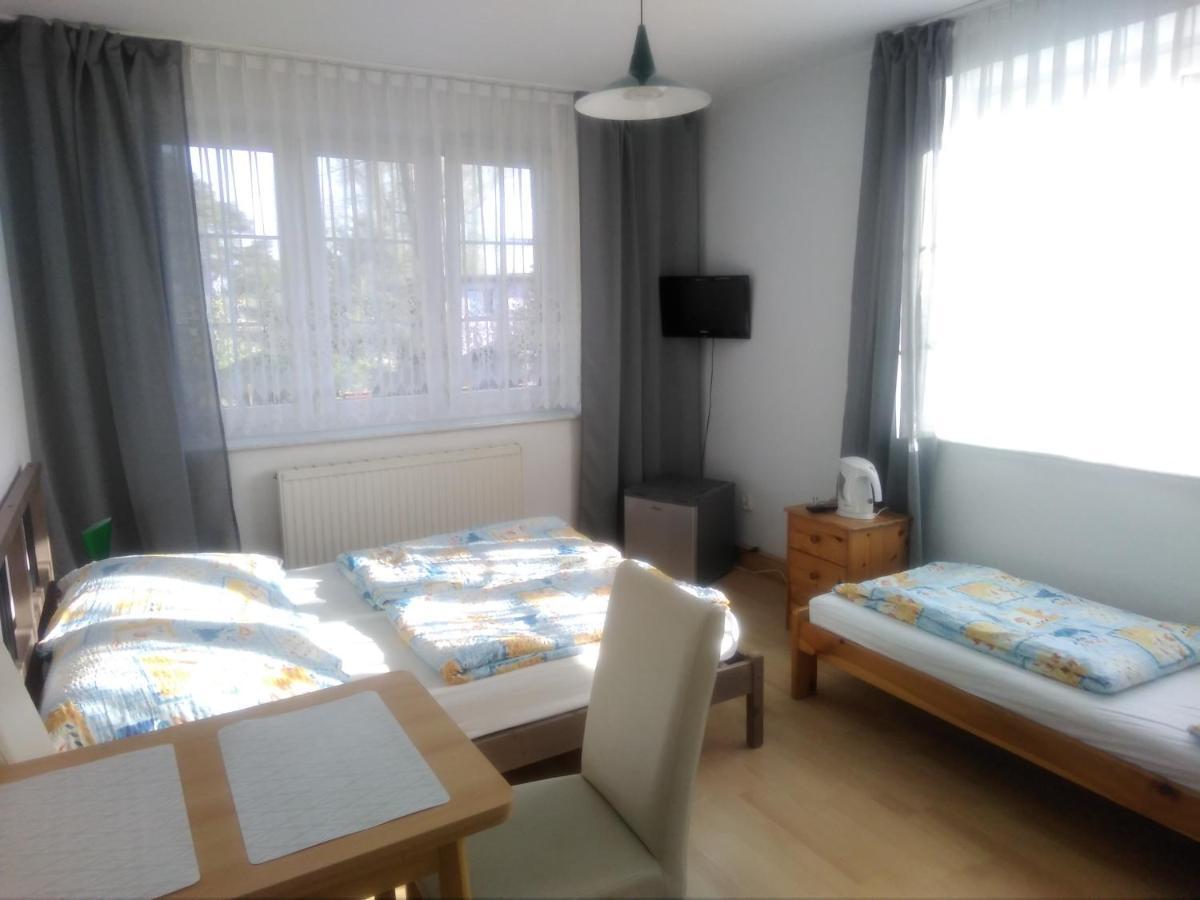 Dom Pod Sosnami Bed and Breakfast Mielno  Buitenkant foto
