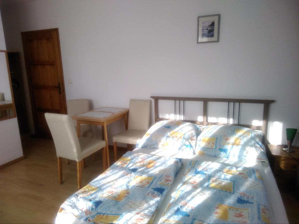 Dom Pod Sosnami Bed and Breakfast Mielno  Buitenkant foto