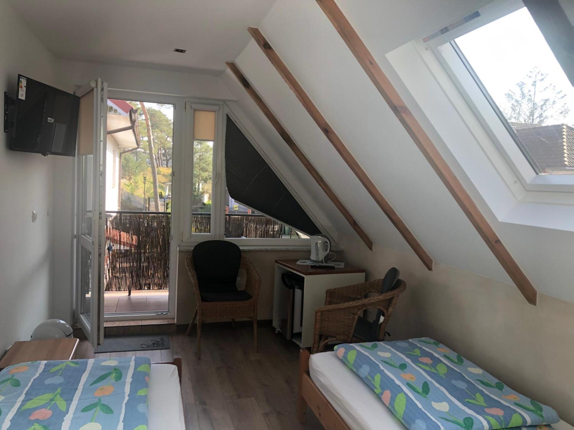 Dom Pod Sosnami Bed and Breakfast Mielno  Buitenkant foto
